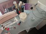 Manicure tafel met ingebouwde afzuiging en glasplaat