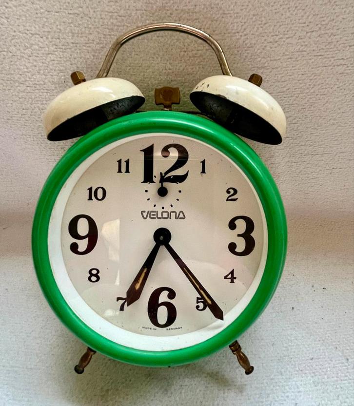 Vintage Velona wekker - Groen, Werkend, Witgoed en Apparatuur, Wekkers, Gebruikt, Analoog, Ophalen of Verzenden