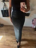 Zwarte rok met diamantjes, Kleding | Dames, Rokken, Zwart, Zo goed als nieuw, Maat 34 (XS) of kleiner, Onder de knie