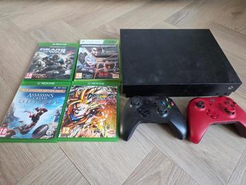 Xbox One X + 2 controllers + 4 games (Assassins, GoW4, DBZ) beschikbaar voor biedingen