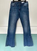 Nieuwe bootcut jeans met splitjes van Takko, maat 36, Blauw, Nieuw, Ophalen of Verzenden, W28 - W29 (confectie 36)