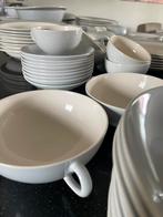 Veel onderdelen van Fris Edam servies, Huis en Inrichting, Keuken | Servies, Ophalen, Zo goed als nieuw, Overige stijlen
