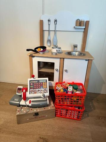 Kinder speelkeuken met kassa en accesoires beschikbaar voor biedingen