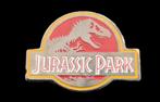 Jurassic Park pin- rood, Verzamelen, Speldjes, Pins en Buttons, Verzenden, Nieuw, Dier of Natuur, Speldje of Pin