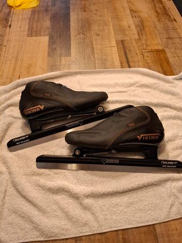 Bijna nieuwe Viking Bronze klapschaatsen maat 43 beschikbaar voor biedingen