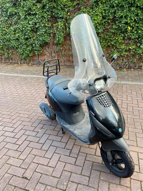 Piaggio zip C25, Fietsen en Brommers, Scooters | Piaggio, Gebruikt, Zip, Benzine, Ophalen