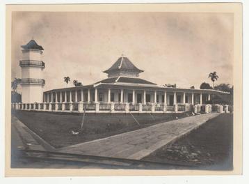 Moskee te Palembang Nederlands0Indië oude foto beschikbaar voor biedingen