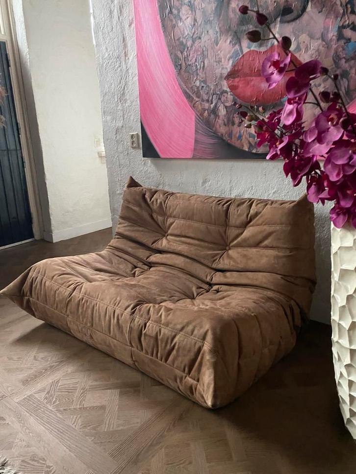 Ligne Roset Togo Tweezitsbank - Nieuw Bekleed origineel, Huis en Inrichting, Banken | Sofa's en Chaises Longues, Zo goed als nieuw