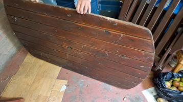 Houten tuintafel GRATIS!! beschikbaar voor biedingen