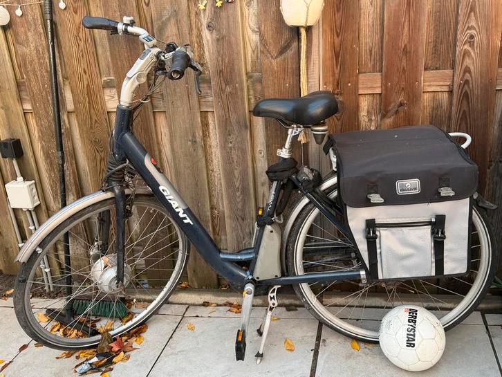 Giant Twist damesfiets, Fietsen en Brommers, Elektrische fietsen, Gebruikt, Giant, 51 tot 55 cm, 30 tot 50 km per accu, Ophalen of Verzenden