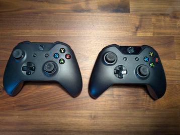 2x officiële Xbox One/Series controllers beschikbaar voor biedingen