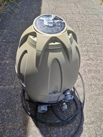 Zwembad / jacuzzi pomp van Bestway met wifi beschikbaar voor biedingen