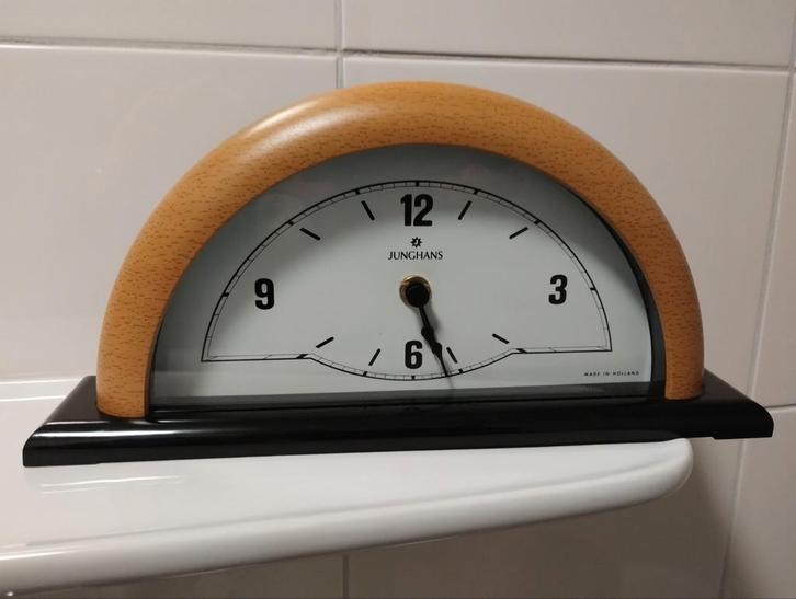 Vintage Junghans quartz bureau klok, Huis en Inrichting, Woonaccessoires | Klokken, Ophalen of Verzenden