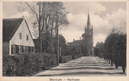 RW059 Blaricum Kerklaan kerk 1935, Verzamelen, Ansichtkaarten | Nederland, Gelopen, Noord-Holland, 1920 tot 1940, Verzenden