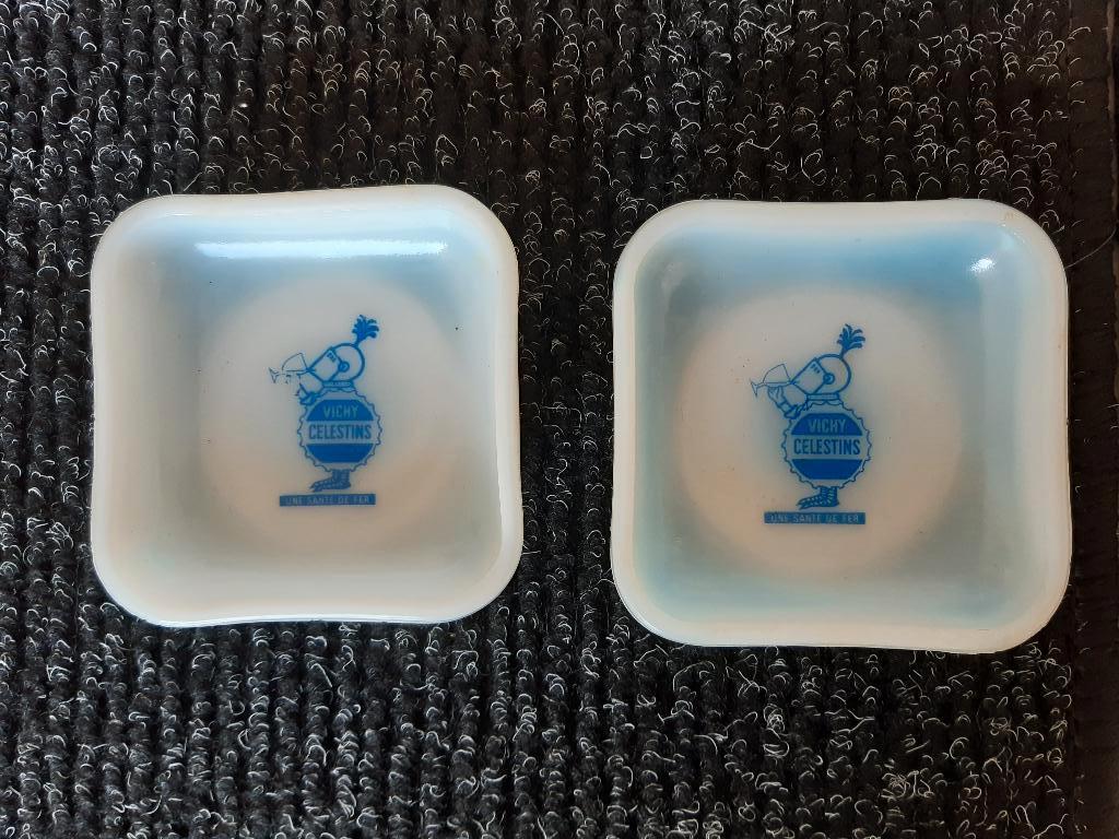 2 bakjes van Vichy celestins - une sante de fer, Antiek en Kunst, Ophalen of Verzenden