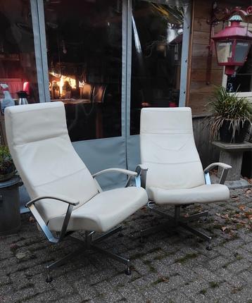 2 Verstelbare Moderne Design Stoelen  beschikbaar voor biedingen