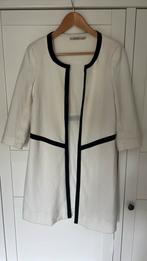 Nikkie jasje, lang , wit met zwarte bies , maat 34, Ophalen of Verzenden, Gedragen, Maat 34 (XS) of kleiner
