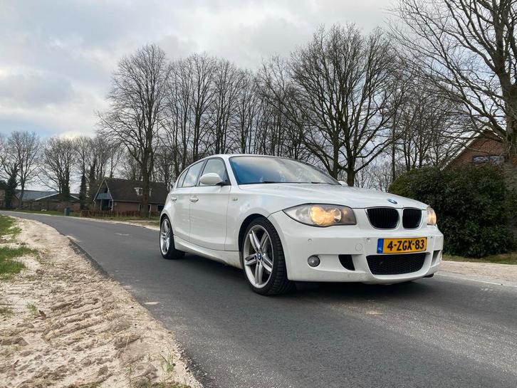 BMW 1-Serie 2.0 120D 5DR Aut8 2007 Wit Youngtimer, Auto's, BMW, Bedrijf, 1-Serie, ABS, Airbags, Airconditioning, Alarm, Boordcomputer