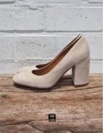 TIFFI - Prachtige suedeleren pumps maat 37,5 - Nieuw €165, Nieuw, Beige, TIFFI, Ophalen of Verzenden