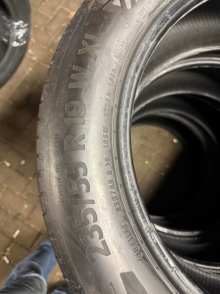 19" Continental Banden Breedset 255/50 & 235/55, Gebruikt, 255 mm, Band(en), Personenwagen
