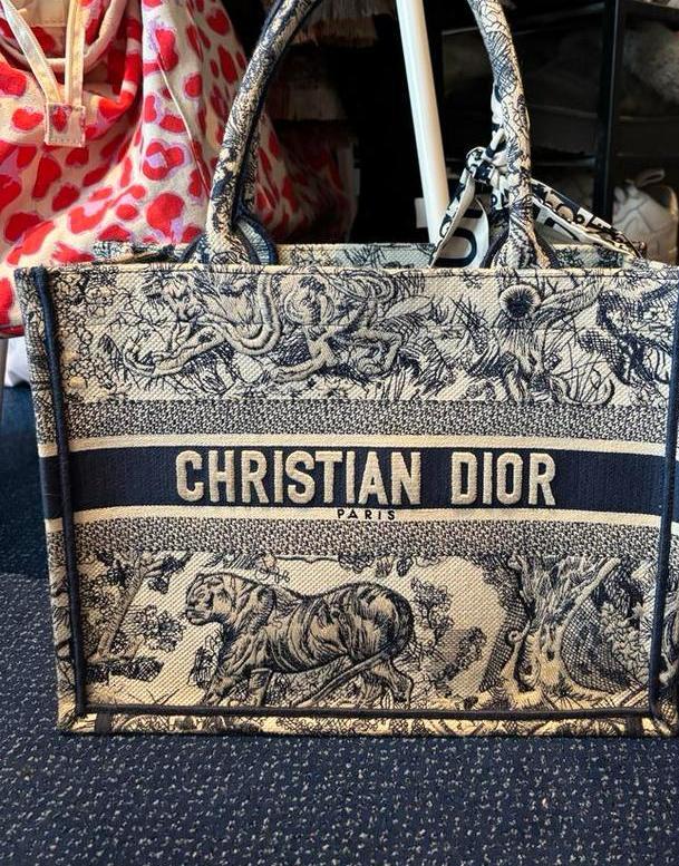 Christian Dior Tas - Prachtige Handtas, Sieraden, Tassen en Uiterlijk, Tassen | Damestassen, Zo goed als nieuw, Handtas, Blauw