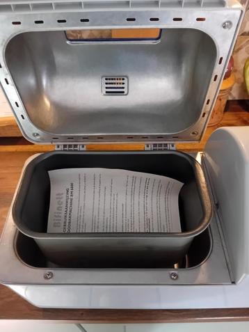 Broodbakmachine beschikbaar voor biedingen