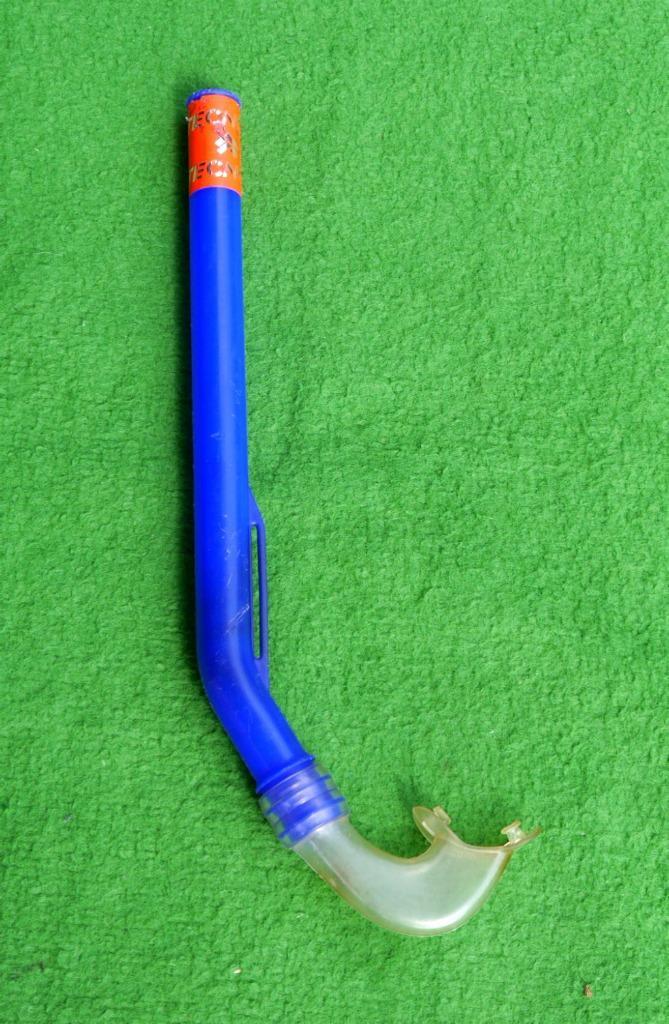 Blauwe snorkel - Tecno, Watersport en Boten, Snorkelen, Gebruikt, Snorkel, Ophalen of Verzenden