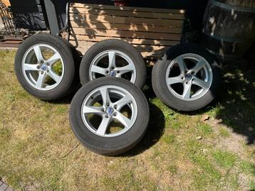 Volvo aluminium velgenset model HERA 7x16 met zomerbanden beschikbaar voor biedingen