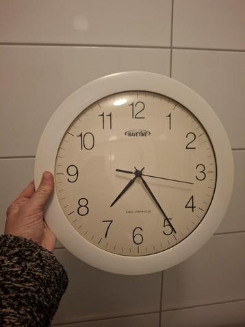Wandklok  beschikbaar voor biedingen