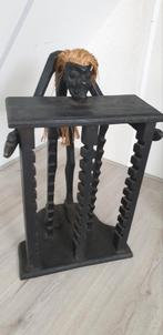 Unieke Afrikaanse Bijzettafel, Bruin, Ophalen of Verzenden, Zo goed als nieuw, Eén