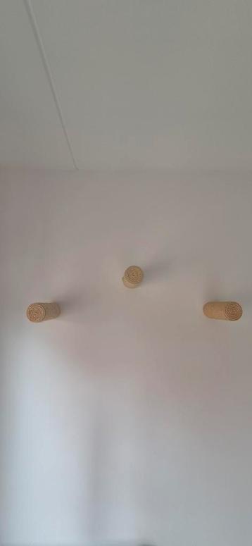 Katten klimpaal (4 normale en 2 grote) beschikbaar voor biedingen