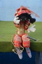 grote vintage Zwarte Piet pop van stof en piepschuim hoofd, Diversen, Sinterklaas, Ophalen of Verzenden, Gebruikt