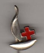 Speldje rode kruis zilverkleur (a3)  Verzendkosten voor kope, Verzamelen, Gebruikt, Ophalen of Verzenden, Overige onderwerpen