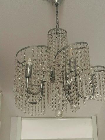 Elegante Kroonluchter met Kristallen beschikbaar voor biedingen