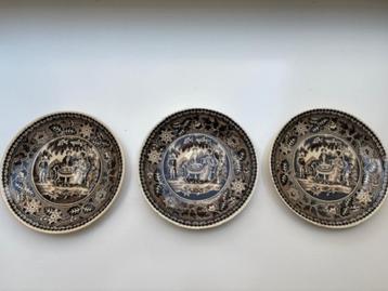 Oude Regout bordjes beschikbaar voor biedingen