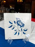 Oude tegel “met bloem”, Ophalen of Verzenden