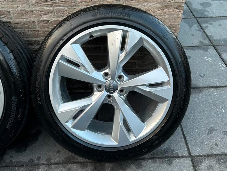 20” Audi velgen Q4 - Hankook 7MM- 235/50/20 - 255/45/20, Auto-onderdelen, Banden en Velgen, Banden en Velgen, Zomerbanden, 20 inch