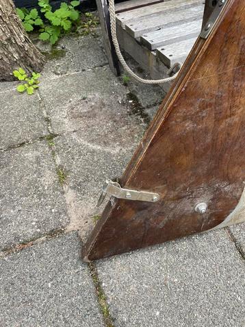 Houten roeispanen, kabelaring, roer etc.  beschikbaar voor biedingen