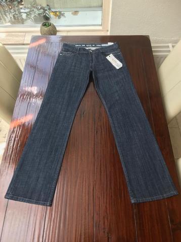 Jeans Garcia model Gina straight W31/ L34 beschikbaar voor biedingen