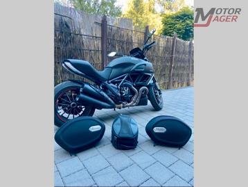 DUCATI DIAVEL CARBON + nwe banden ( xdiavel 1260 ) beschikbaar voor biedingen
