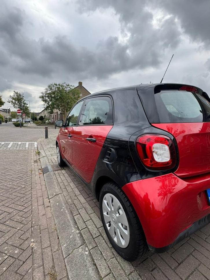 Smart ForFour 1.0 71pk S&S – 2016 – Rood/Zwart, Auto's, Smart, Particulier, ForFour, Benzine, B, Hatchback, Handgeschakeld, Origineel Nederlands
