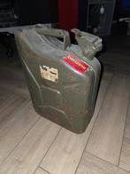 Oude benzine jerrycan, Ophalen, Gebruikt