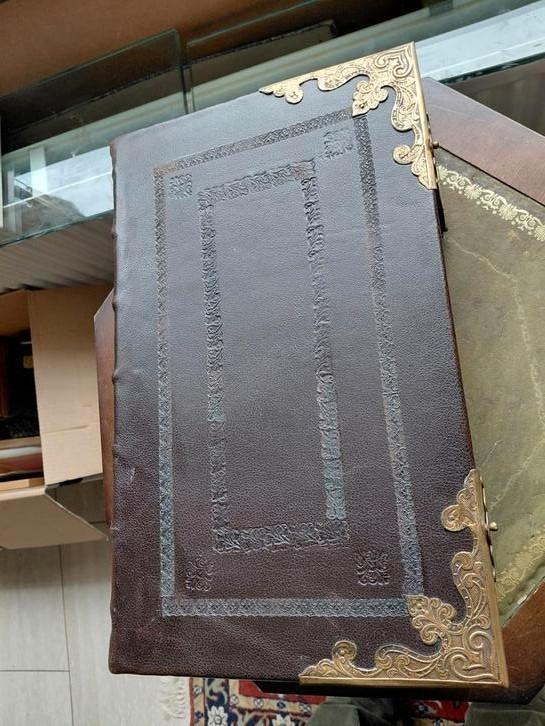 The Portable folio Family bible, London M'Phun, 1859, Antiek en Kunst, Antiek | Boeken en Bijbels, Ophalen of Verzenden
