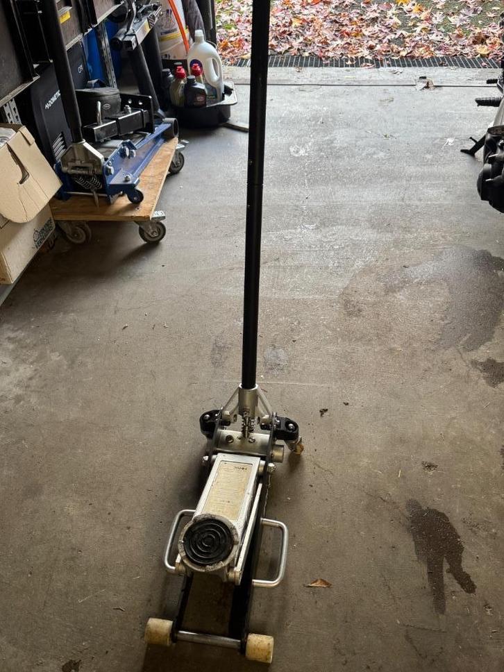 Garagekrik tot 1500kg, Auto diversen, Krikken, Zo goed als nieuw, Garagekrik, Hydraulisch, Ophalen of Verzenden