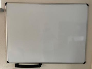 Magnetisch withboard beschikbaar voor biedingen