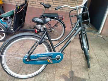 Te koop dames stads fiets met verlichting en nieuw slot  beschikbaar voor biedingen