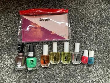 Nagellak en andere nagelverzorgingsproducten  beschikbaar voor biedingen