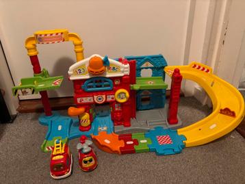 Toet toet auto’s brandweer beschikbaar voor biedingen