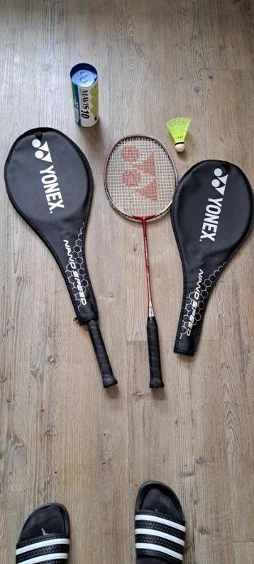 Yonex badminton rackets beschikbaar voor biedingen