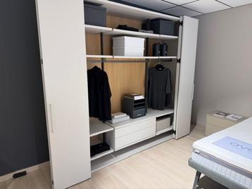 Design linnenkast Caccaro   70% KORTING !!! - afbeelding 3